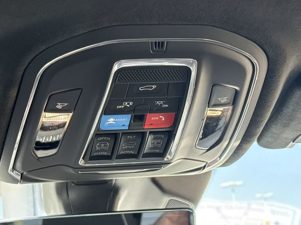 Thumbnail: 2026 Jeep Grand Cherokee - 20