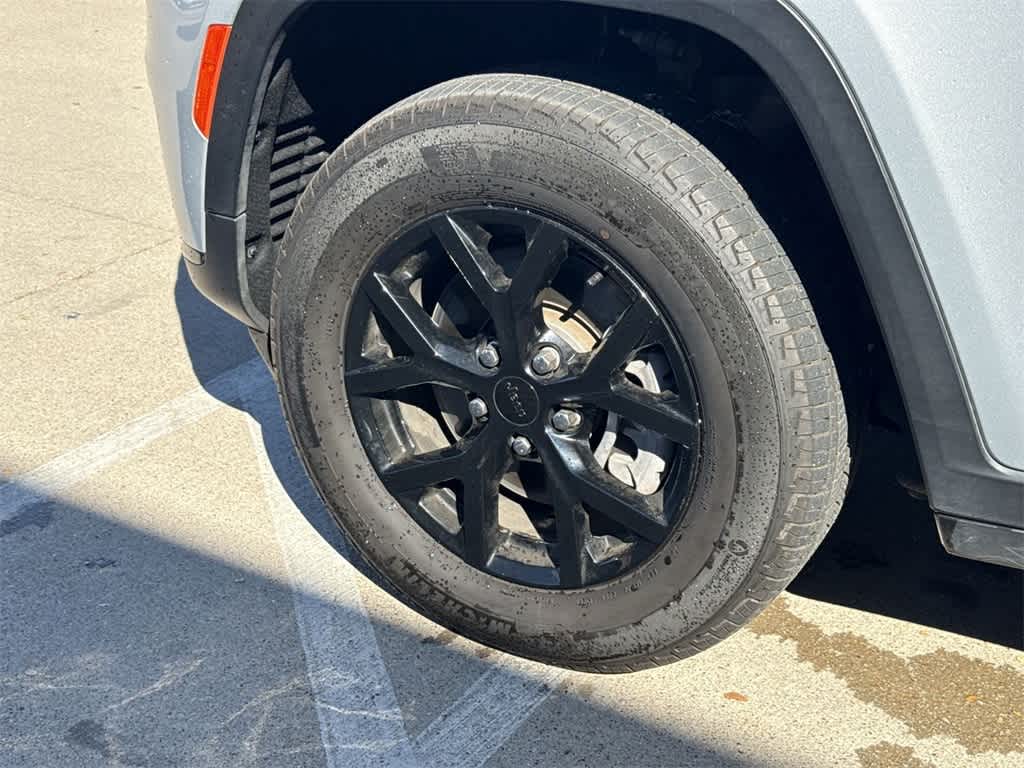 Thumbnail: 2024 Jeep Grand Cherokee L - 8