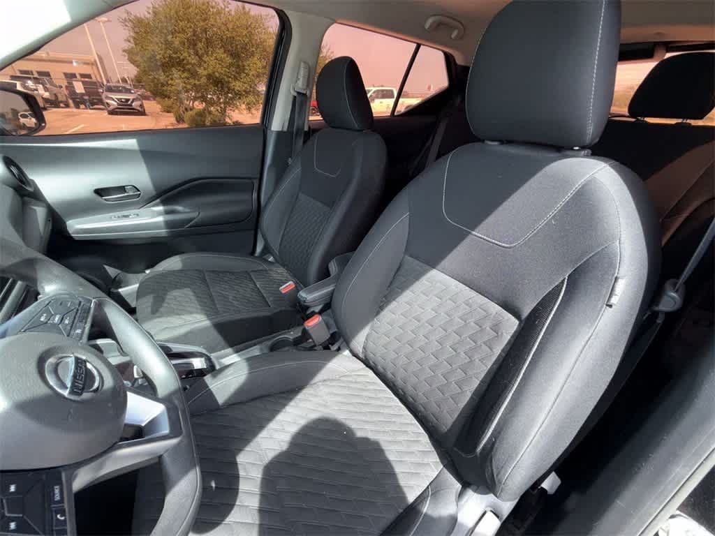 Thumbnail: 2021 Nissan Kicks - 10