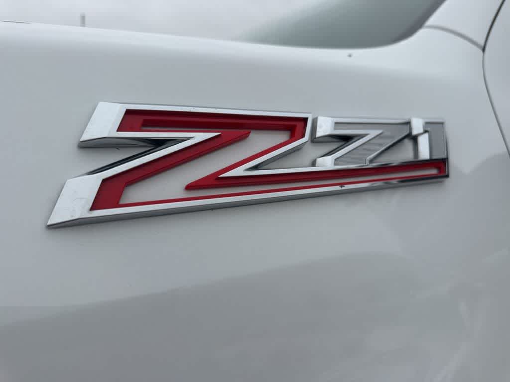 Thumbnail: 2022 Chevrolet Silverado 3500 - 10