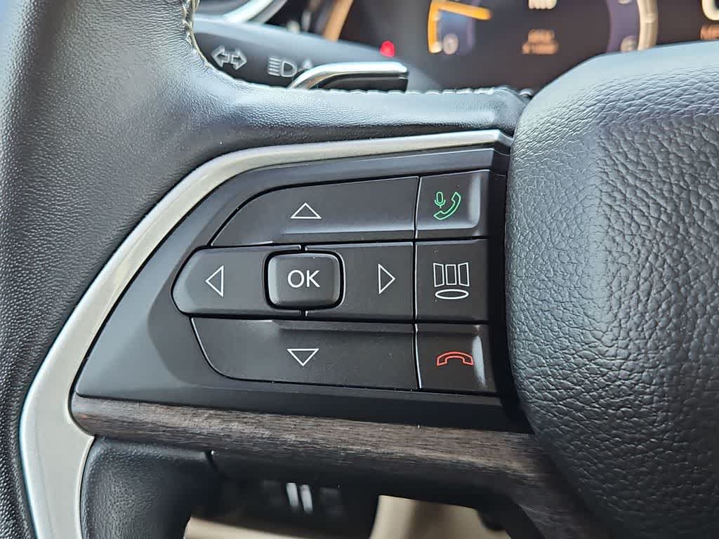 Thumbnail: 2022 Jeep Grand Cherokee - 24