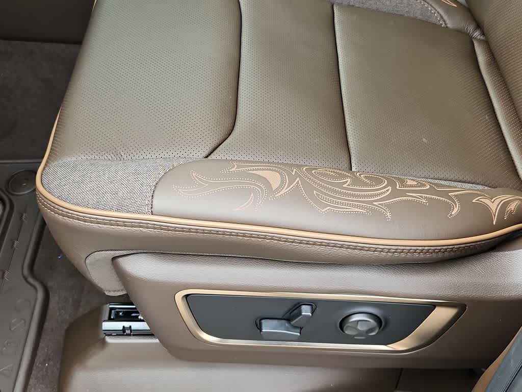 Thumbnail: 2026 RAM 1500 - 18