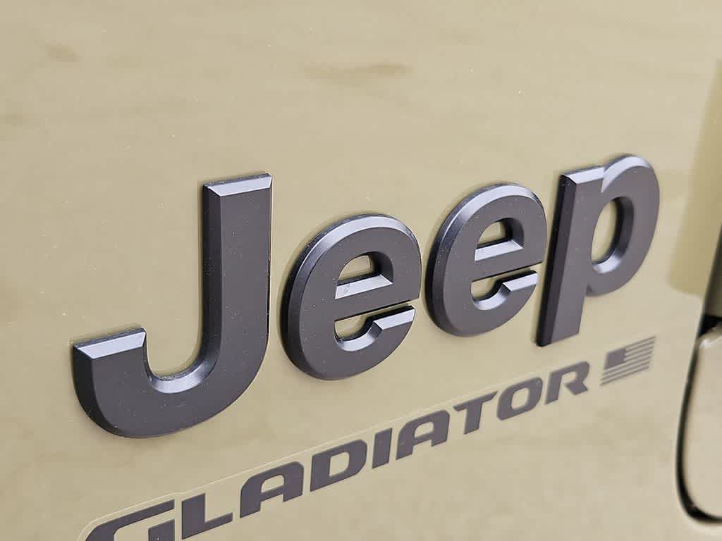 Thumbnail: 2026 Jeep Gladiator - 12
