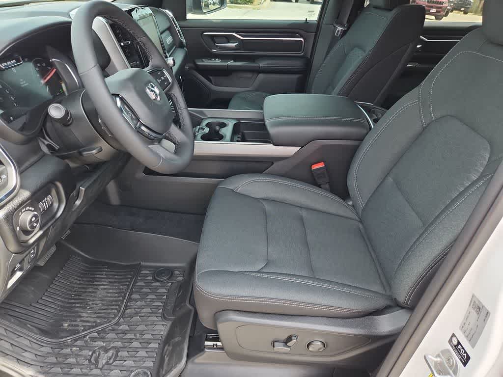 Thumbnail: 2026 RAM 1500 - 17