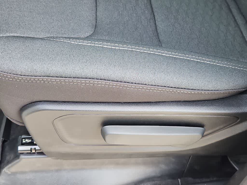 Thumbnail: 2026 RAM 1500 - 18