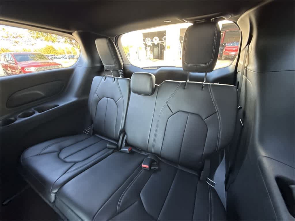 Thumbnail: 2026 Chrysler Pacifica - 12