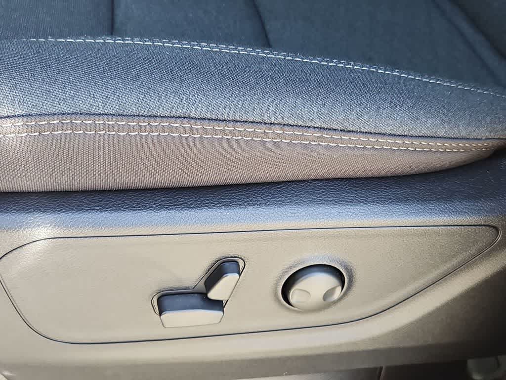 Thumbnail: 2026 RAM 1500 - 18