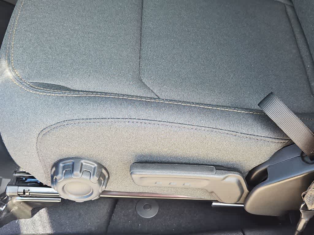 Thumbnail: 2025 Jeep Wrangler - 18