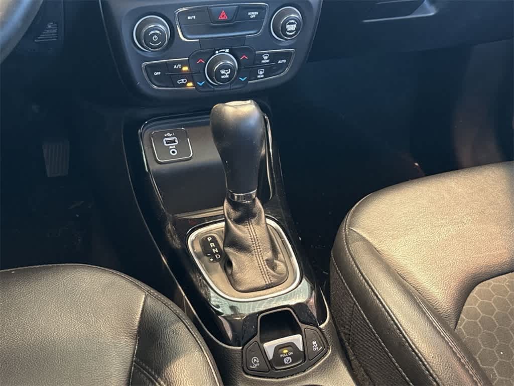 Thumbnail: 2019 Jeep Compass - 16