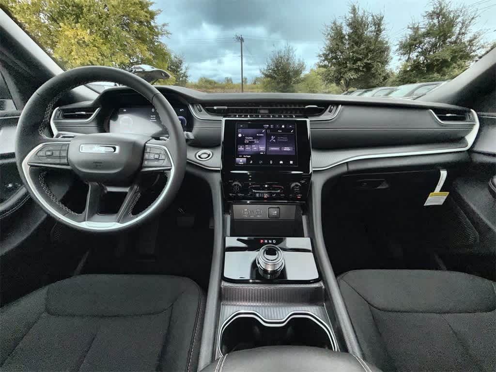 Thumbnail: 2025 Jeep Grand Cherokee - 14