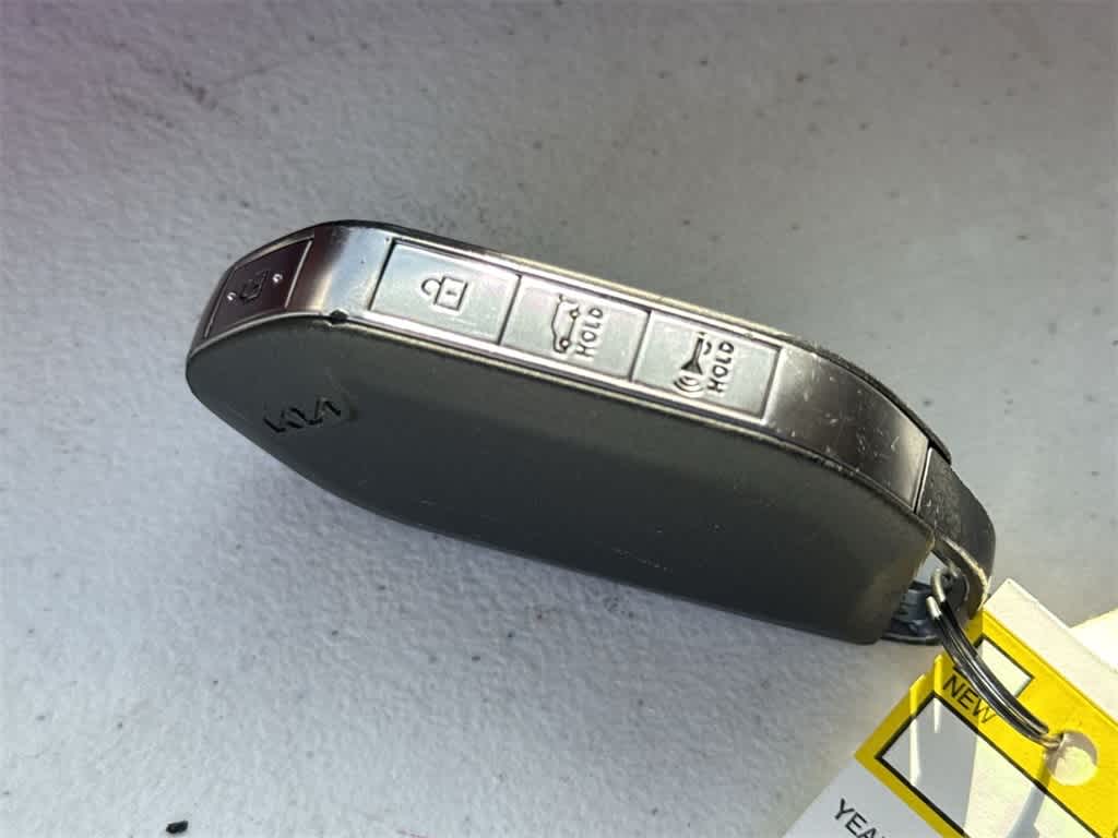 Thumbnail: 2023 Kia Telluride - 22