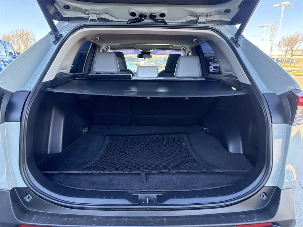 Thumbnail: 2021 Toyota RAV4 - 22