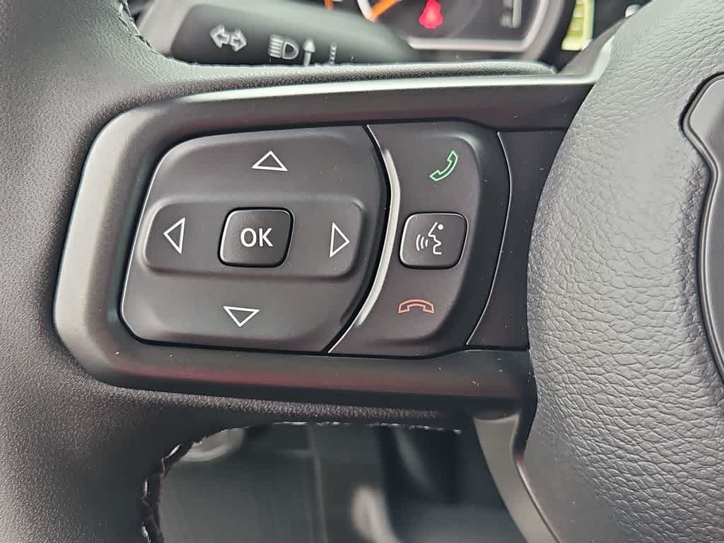 Thumbnail: 2026 Jeep Gladiator - 24