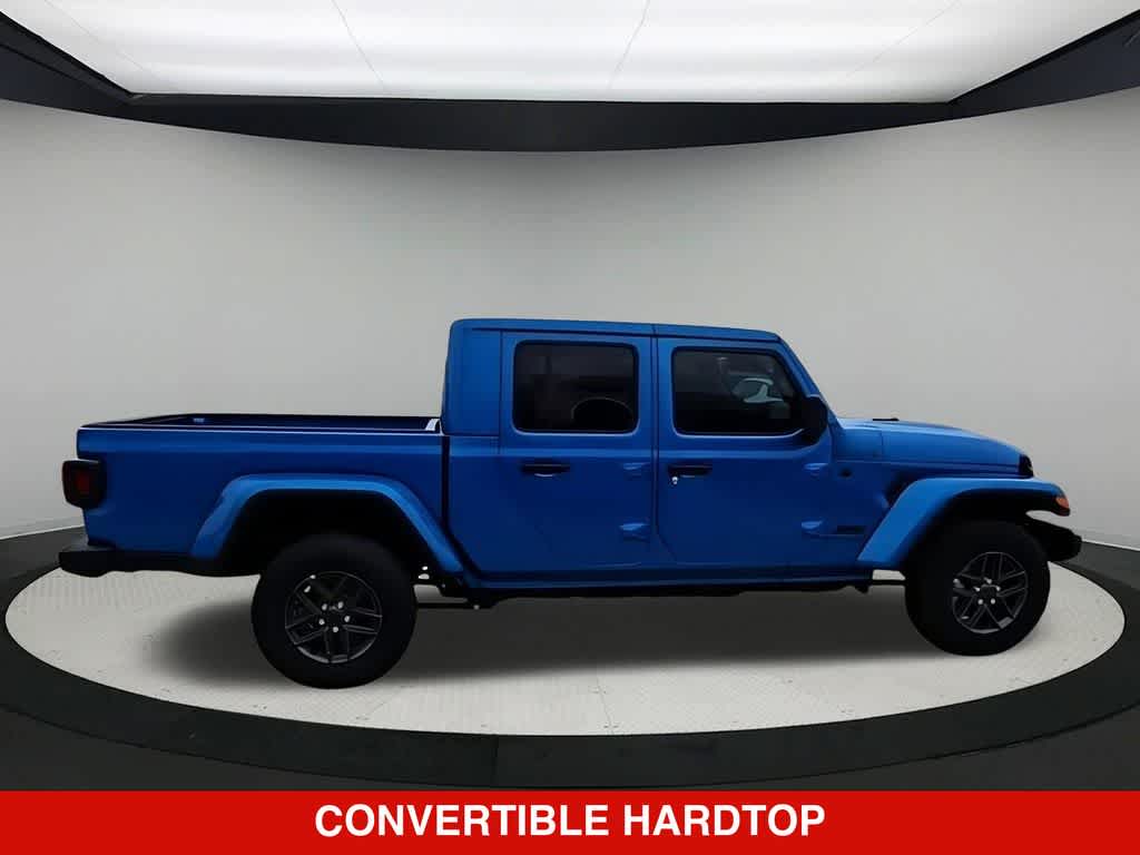 Thumbnail: 2026 Jeep Gladiator - 9