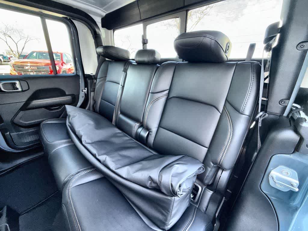 Thumbnail: 2026 Jeep Gladiator - 13