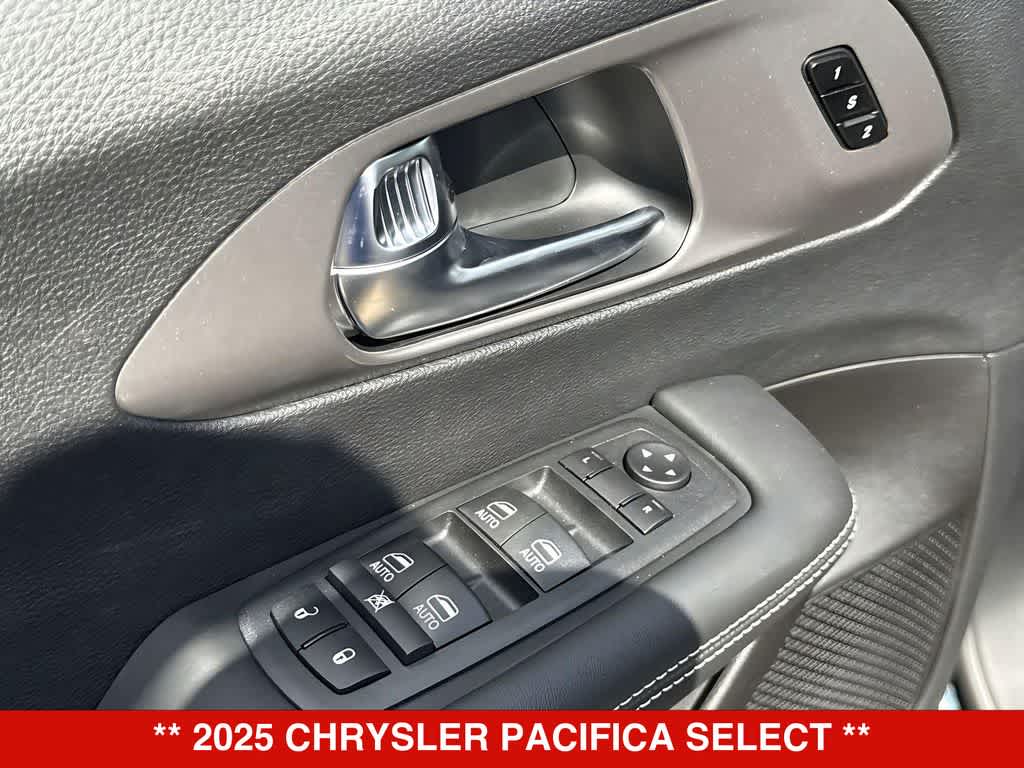 Thumbnail: 2025 Chrysler Pacifica - 24