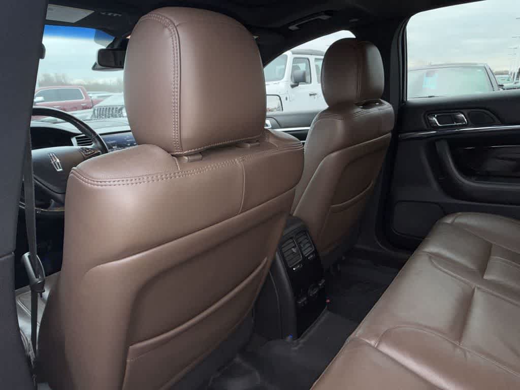 Thumbnail: 2015 Lincoln MKS - 12