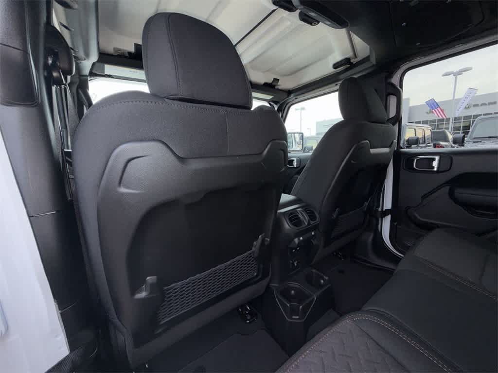 Thumbnail: 2025 Jeep Gladiator - 12