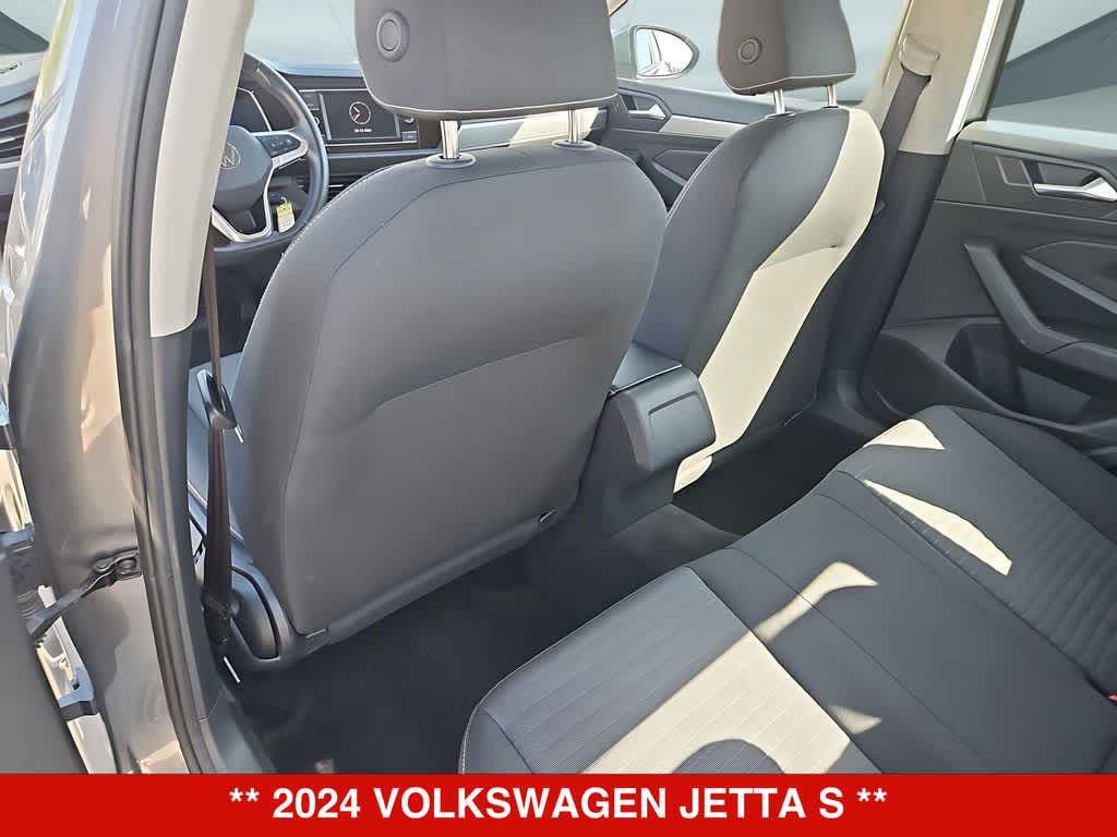 Thumbnail: 2024 Volkswagen Jetta - 18