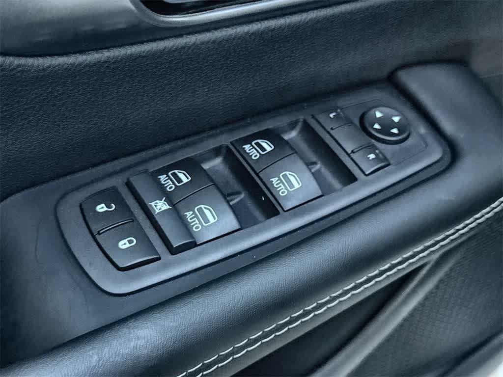 Thumbnail: 2026 Chrysler Pacifica - 15