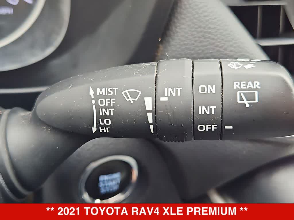 Thumbnail: 2021 Toyota RAV4 - 28