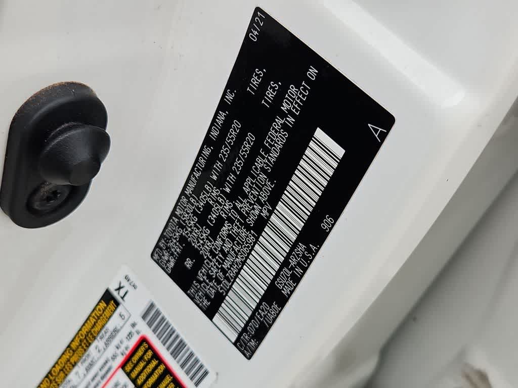 Thumbnail: 2021 Toyota Highlander - 37