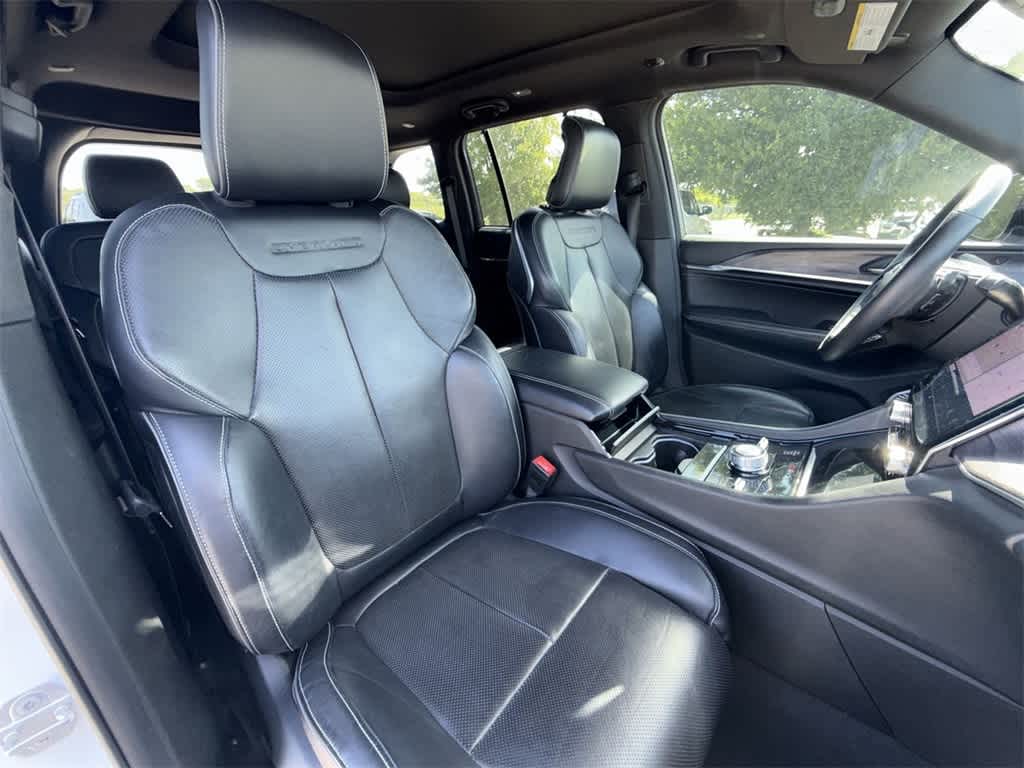Thumbnail: 2022 Jeep Grand Cherokee - 13