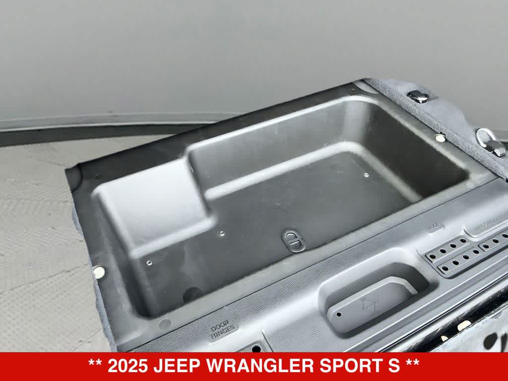 Thumbnail: 2025 Jeep Wrangler - 16