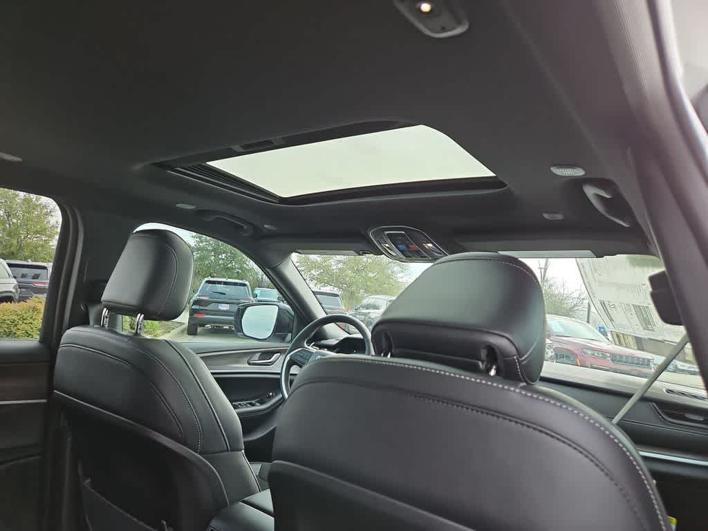 Thumbnail: 2026 Jeep Grand Cherokee L - 28