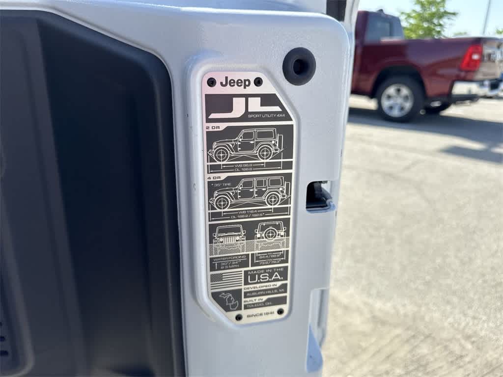 Thumbnail: 2025 Jeep Wrangler - 16