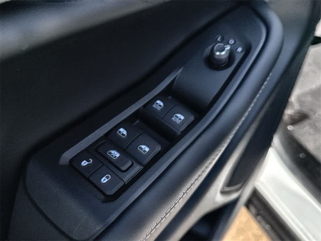 Thumbnail: 2025 Jeep Grand Cherokee - 24