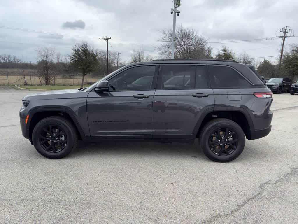 Thumbnail: 2026 Jeep Grand Cherokee - 3