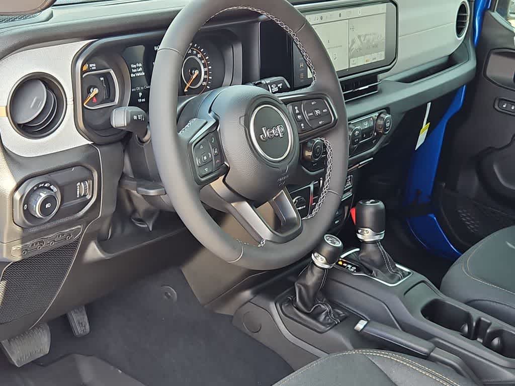 Thumbnail: 2025 Jeep Wrangler - 10