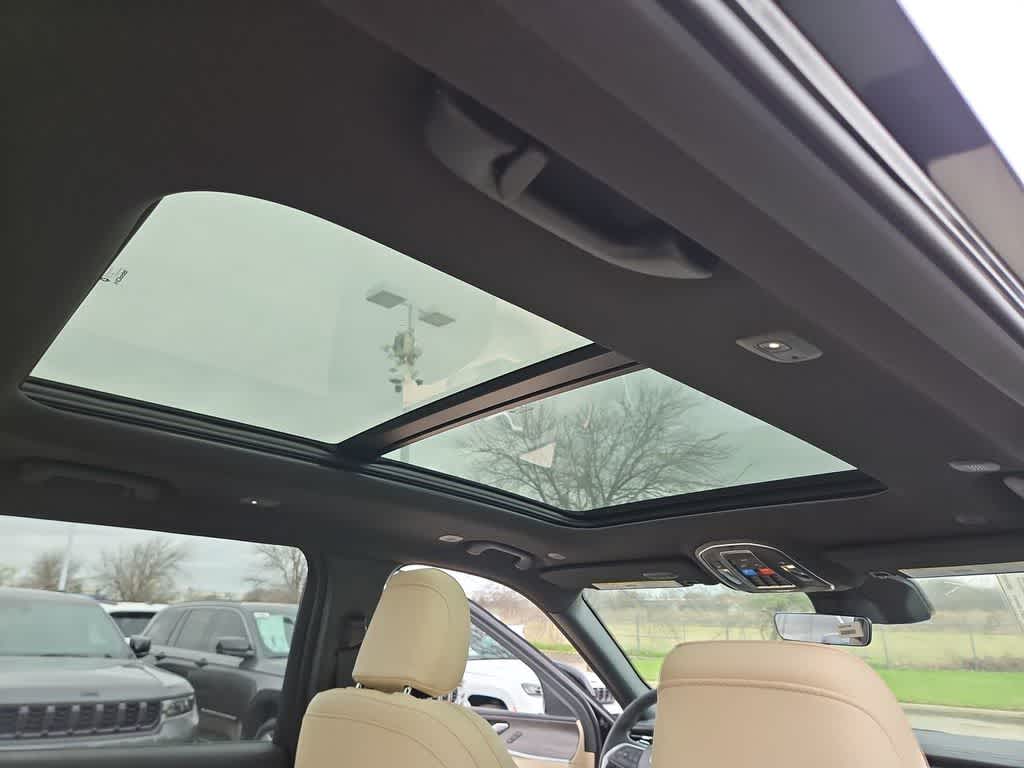 Thumbnail: 2025 Jeep Grand Cherokee L - 23