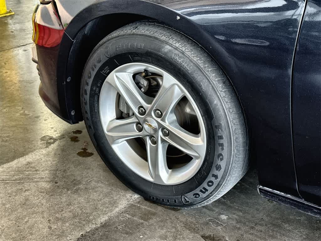 Thumbnail: 2023 Chevrolet Malibu - 9