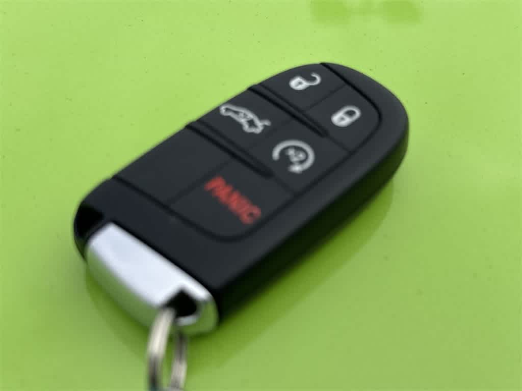 Thumbnail: 2015 Dodge Challenger - 22