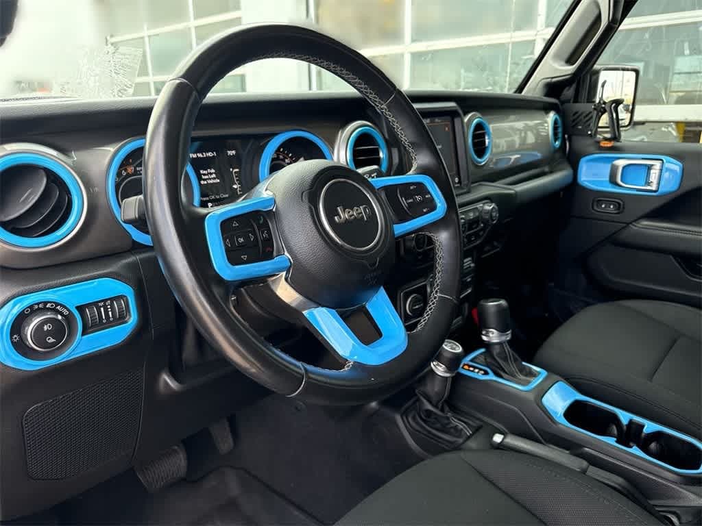 Used 2020 Jeep Gladiator Overland Truck Crew Cab