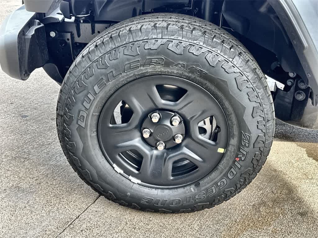 Thumbnail: 2026 Jeep Gladiator - 9