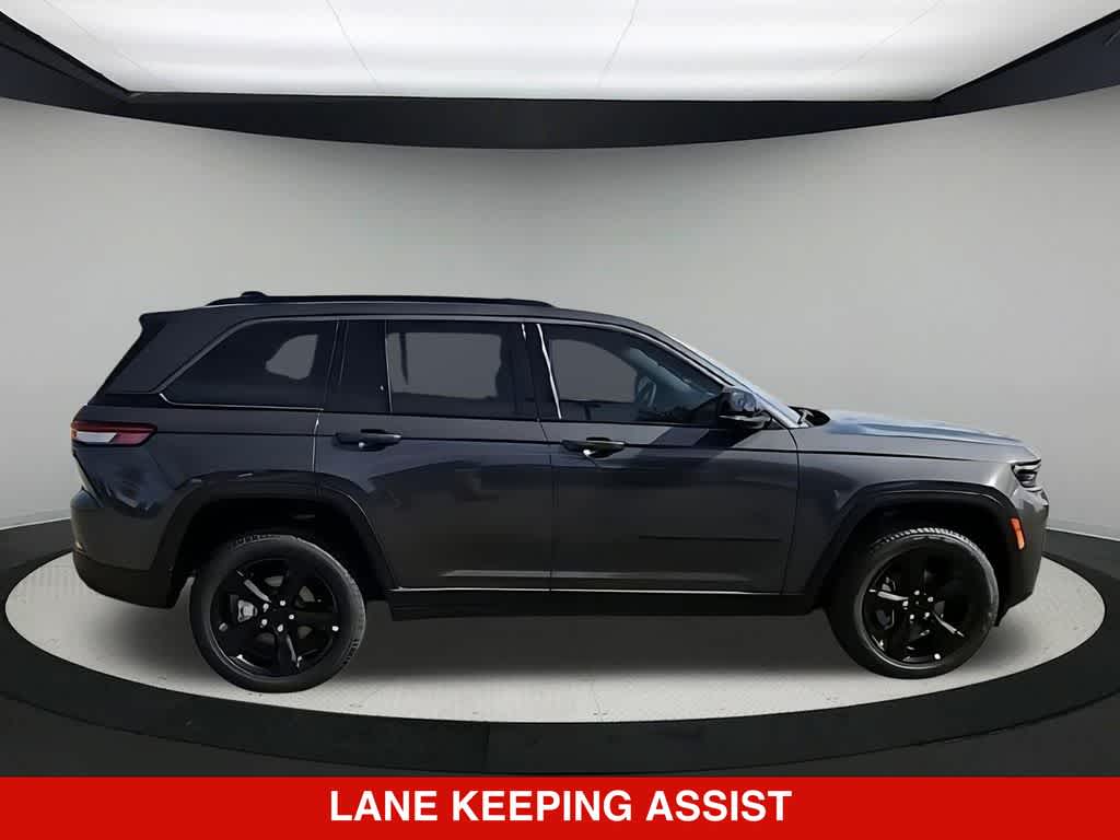 Thumbnail: 2026 Jeep Grand Cherokee - 9