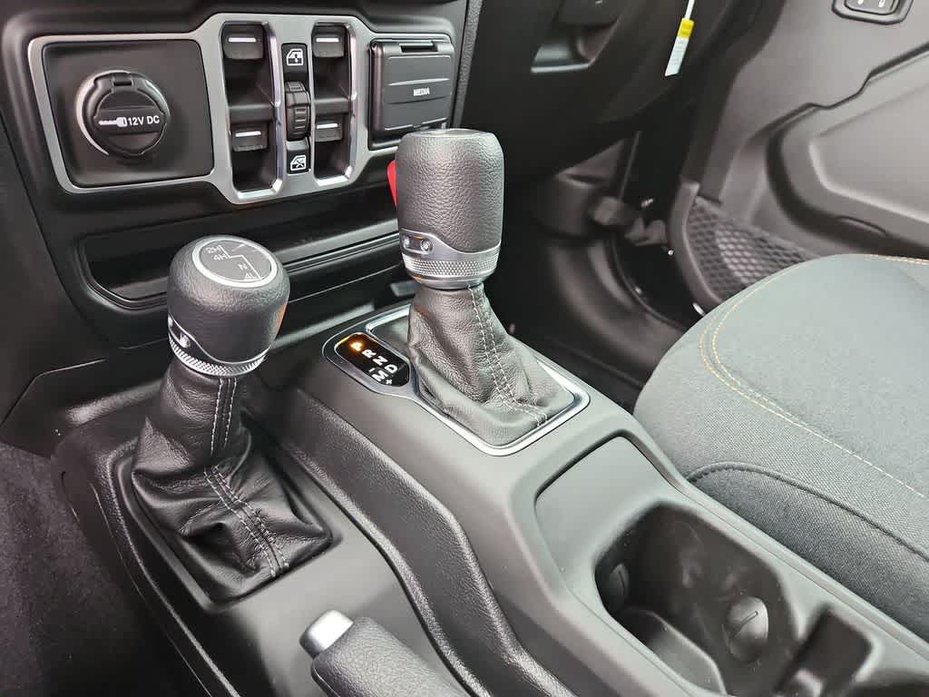 Thumbnail: 2026 Jeep Wrangler - 35