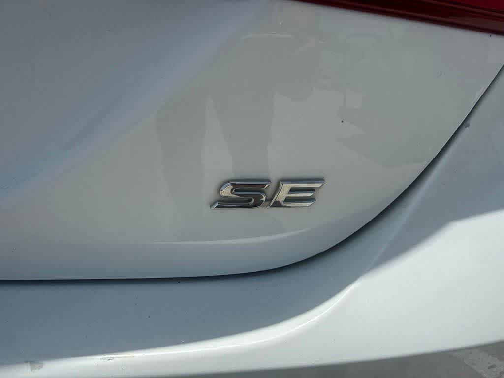 Thumbnail: 2019 Toyota Camry - 15