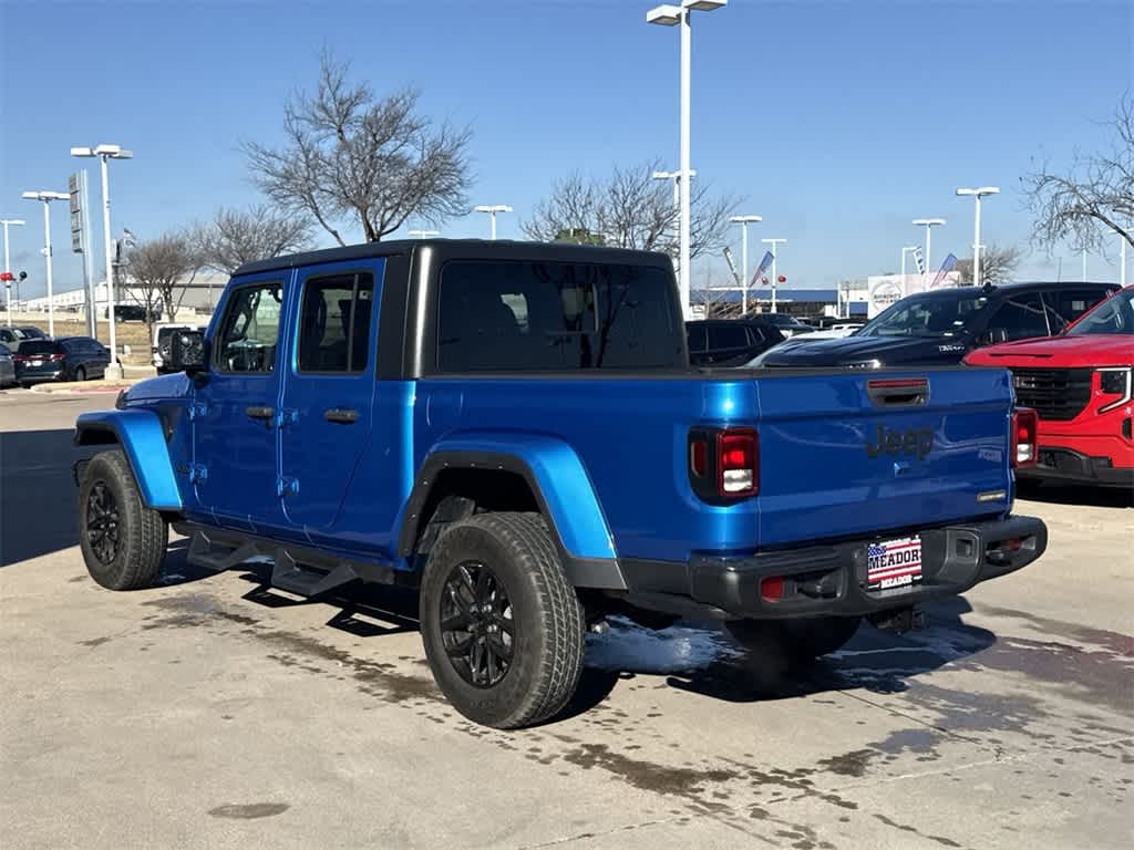 Thumbnail: 2023 Jeep Gladiator - 4