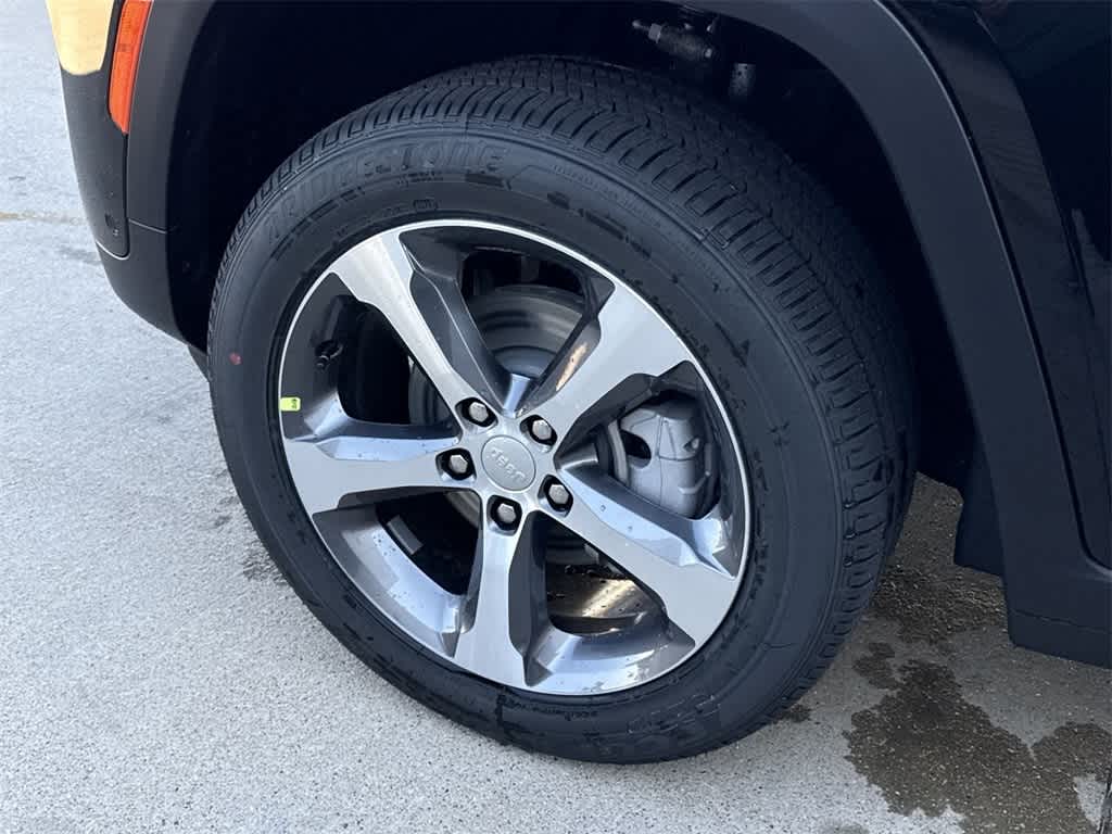 Thumbnail: 2025 Jeep Grand Cherokee - 8