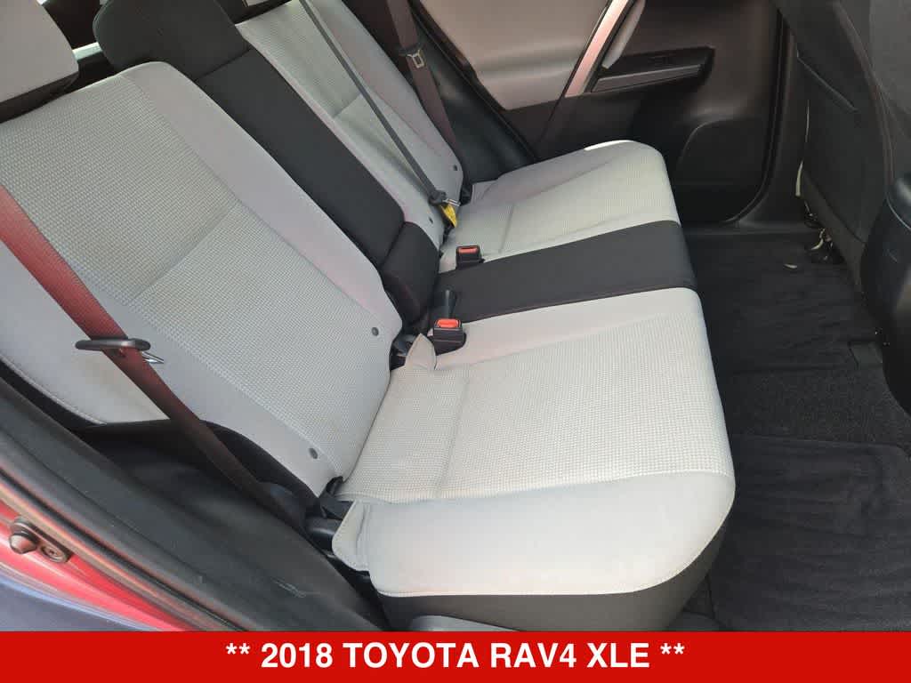 Thumbnail: 2018 Toyota RAV4 - 20