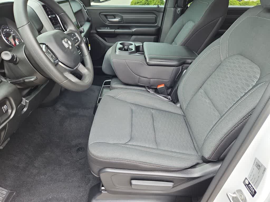 Thumbnail: 2026 RAM 1500 - 17