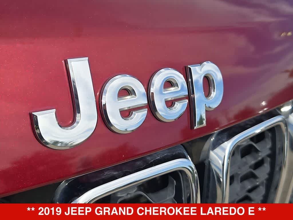 Thumbnail: 2019 Jeep Grand Cherokee - 12
