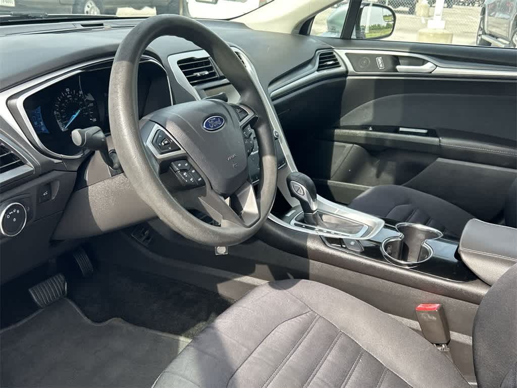 2014 Ford Fusion SE 2