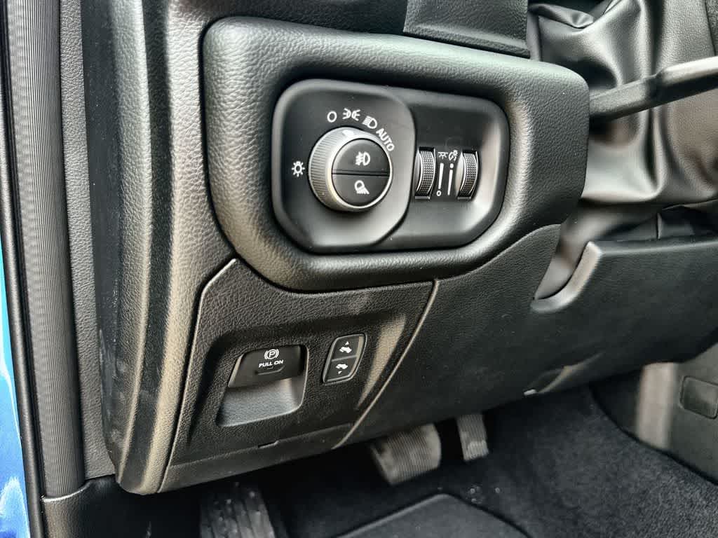 Thumbnail: 2026 RAM 1500 - 15