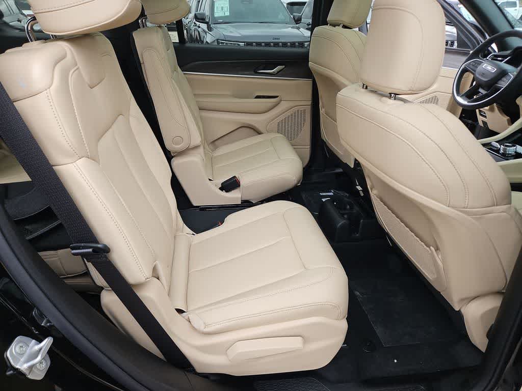 Thumbnail: 2025 Jeep Grand Cherokee L - 22