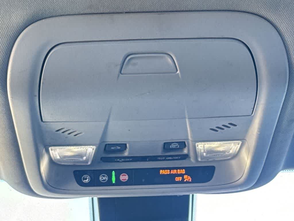 Thumbnail: 2022 Chevrolet Equinox - 21